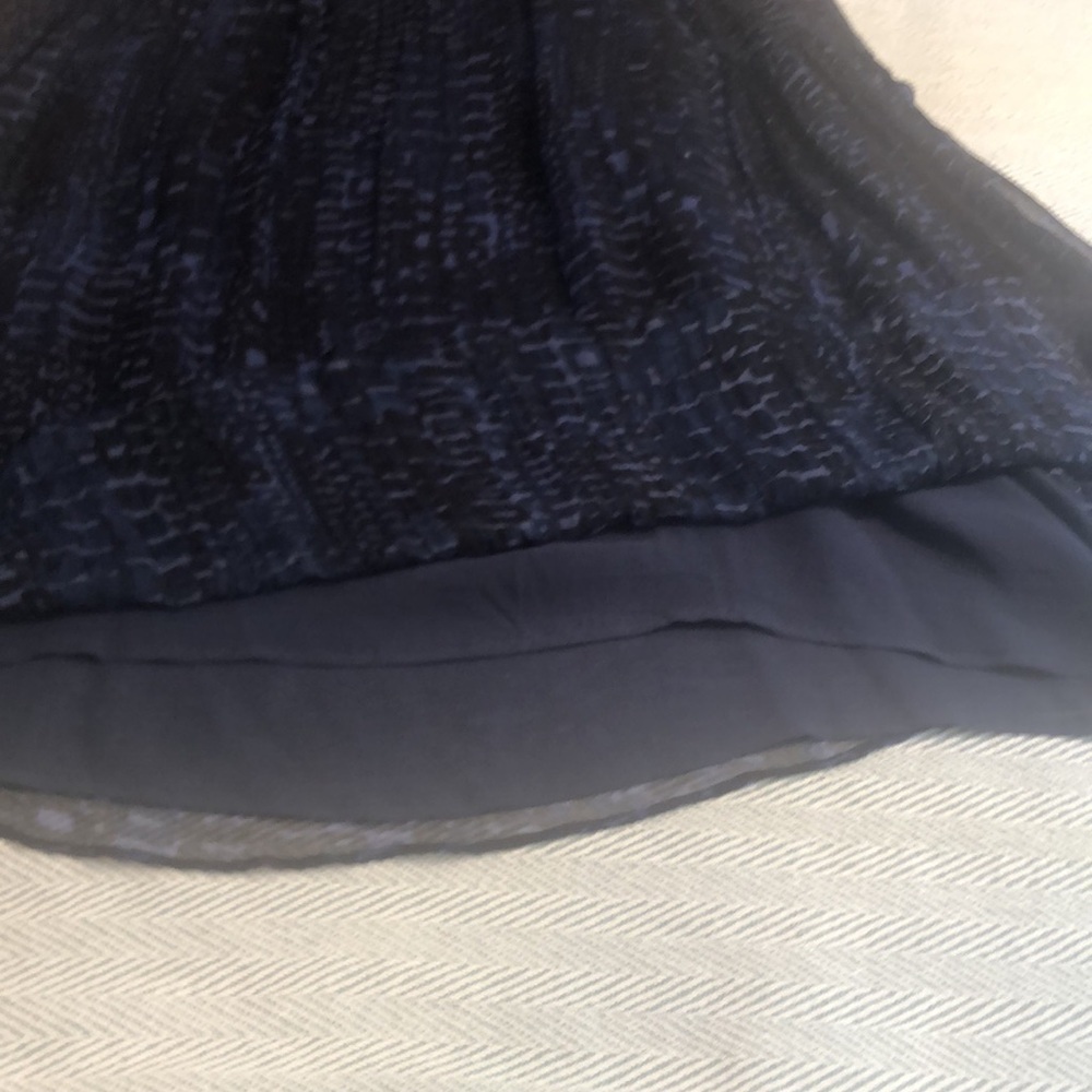 Lucky Brand Flowy Dress Sz 1X 2 layers w/slip Navy Blue Lightweight PTP 22 1/2” - Picture 14 of 16
